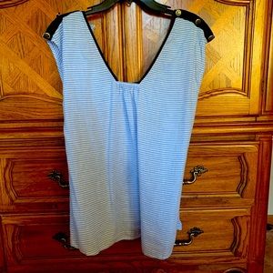 Short sleeved top